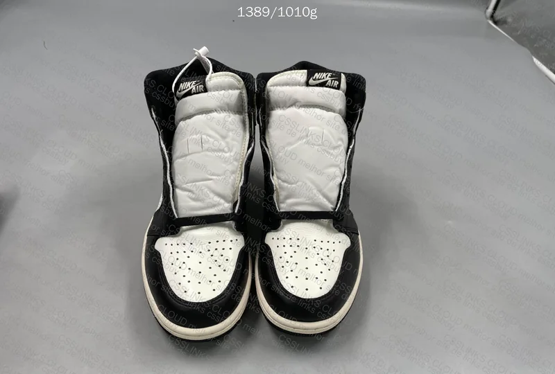 Air Jordan 1 High Mocha 3