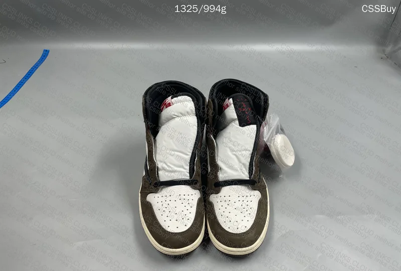 Air Jordan 1 High Mocha Travis Scott 5