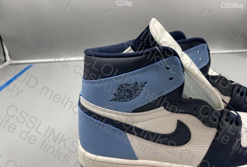 Air Jordan 1 High Obsidian 3