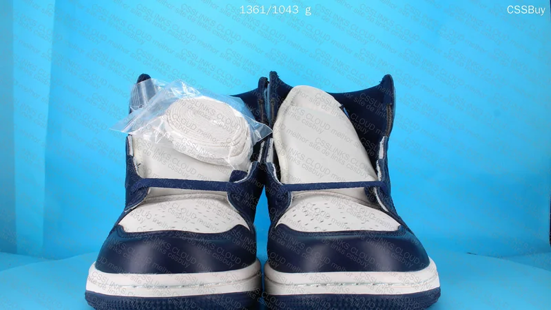 Air Jordan 1 High Obsidian 3