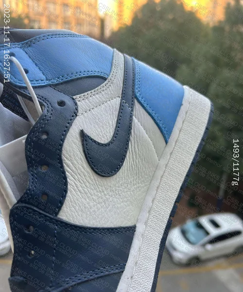Air Jordan 1 High Obsidian 3