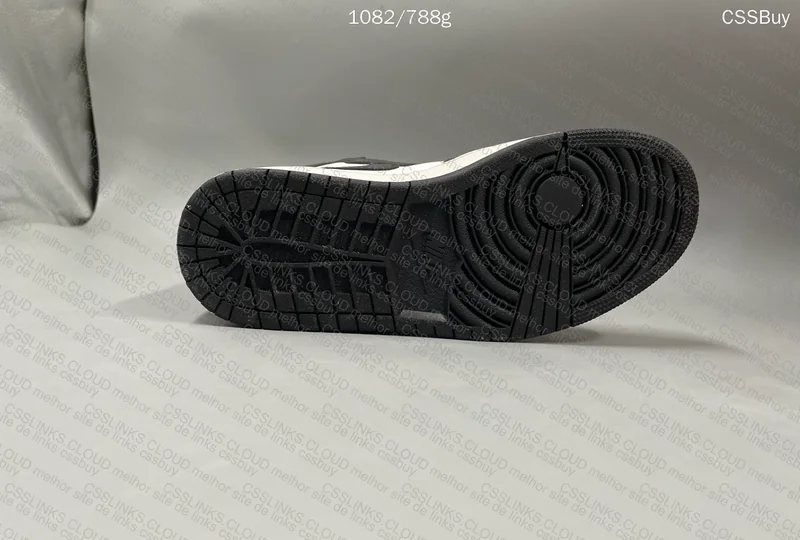 Air Jordan 1 High OG 85 Black White 5