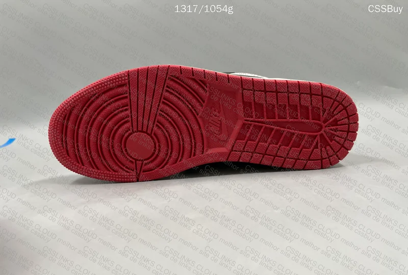 Air Jordan 1 High OG Bred Toe