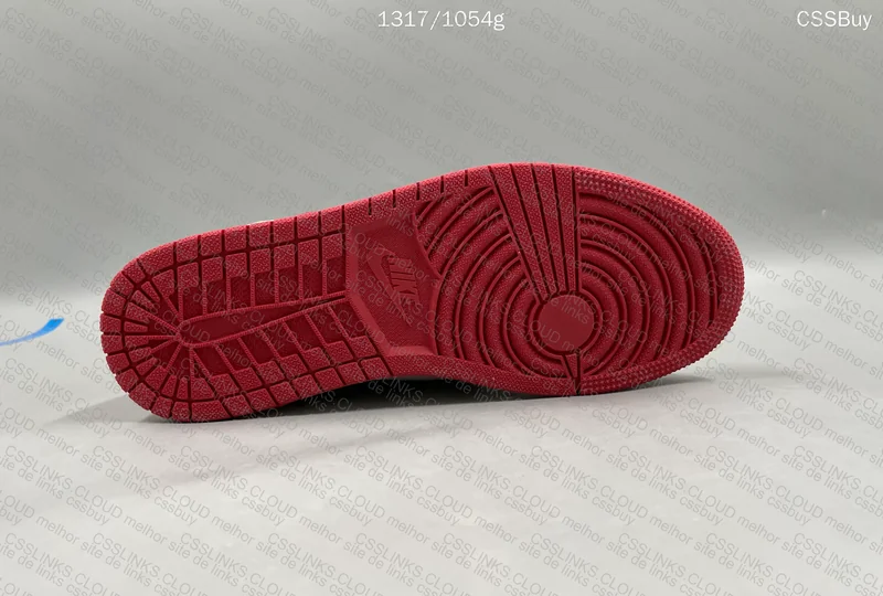 Air Jordan 1 High OG Bred Toe 10