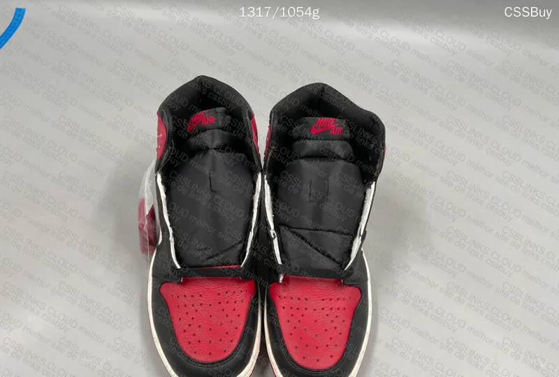 Air Jordan 1 High OG Bred Toe 4