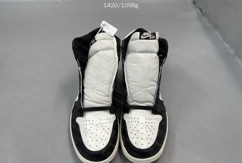 Air Jordan 1 High OG Dark Mocha