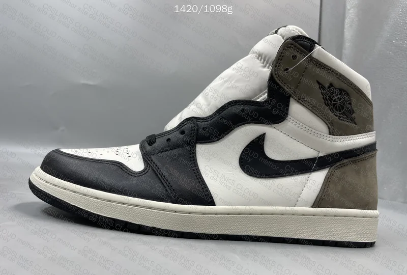 Air Jordan 1 High OG Dark Mocha 4