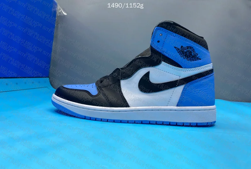 Air Jordan 1 High OG UNC Toe 3
