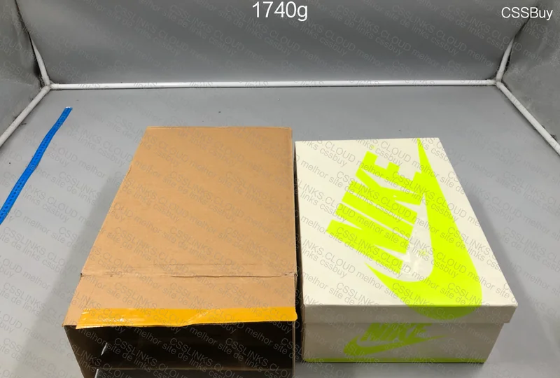Air Jordan 1 High OG Visionaire Volt 4
