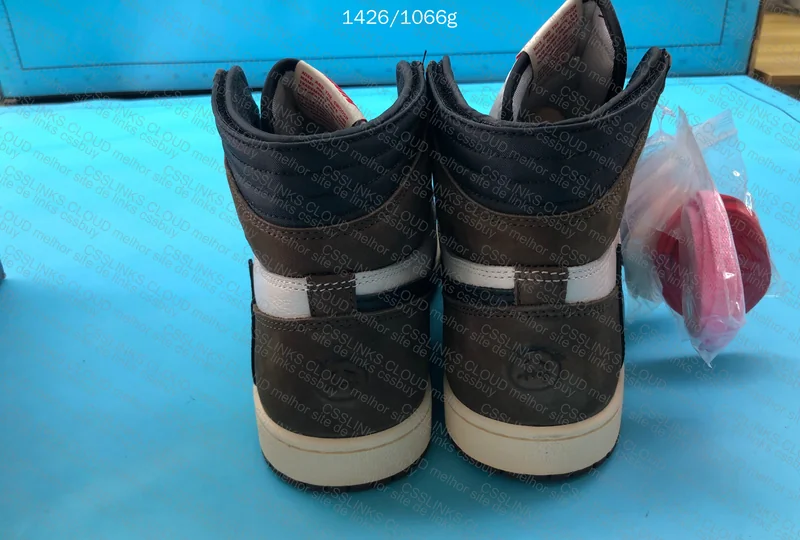 Air Jordan 1 High Travis Scott