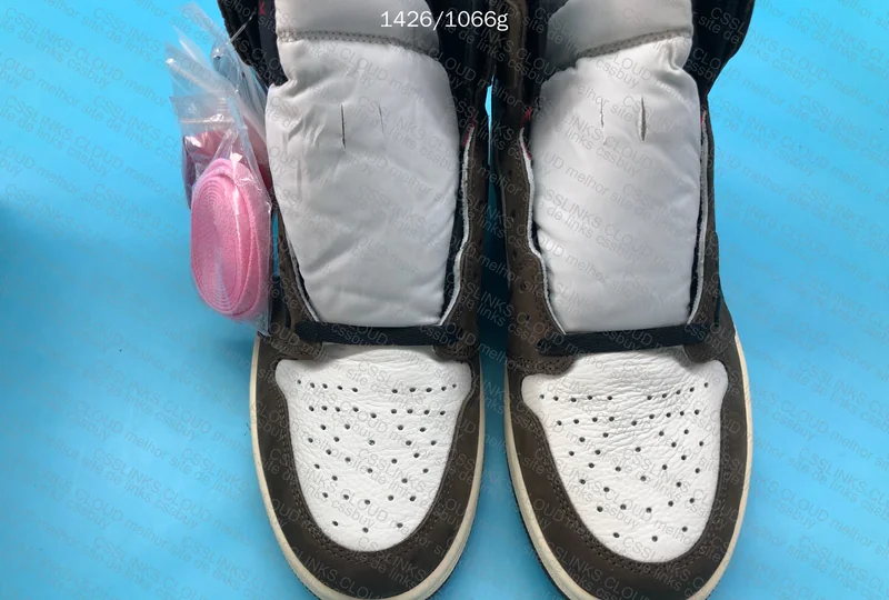 Air Jordan 1 High Travis Scott 3