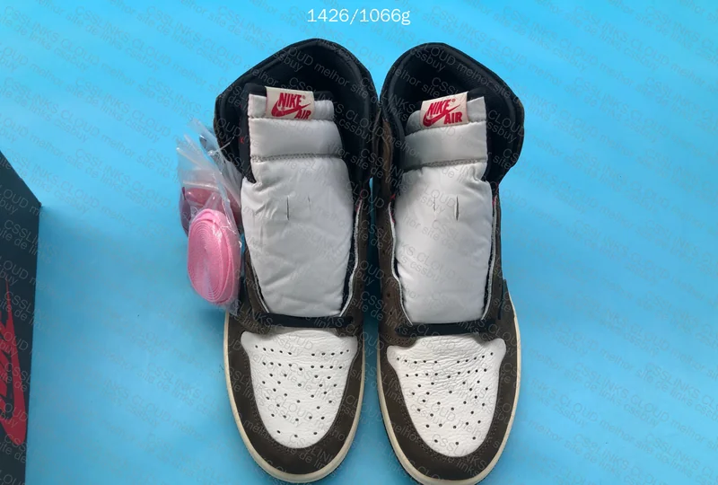 Air Jordan 1 High Travis Scott 4