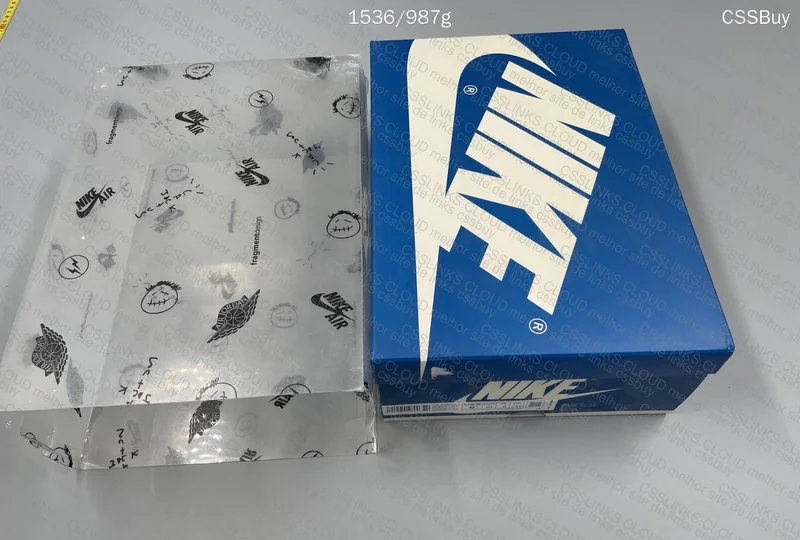 Air Jordan 1 High Travis Scott x Fragment 10