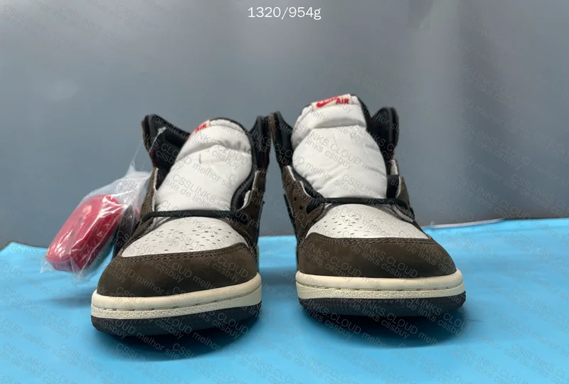 Air Jordan 1 High TS Mocha 10