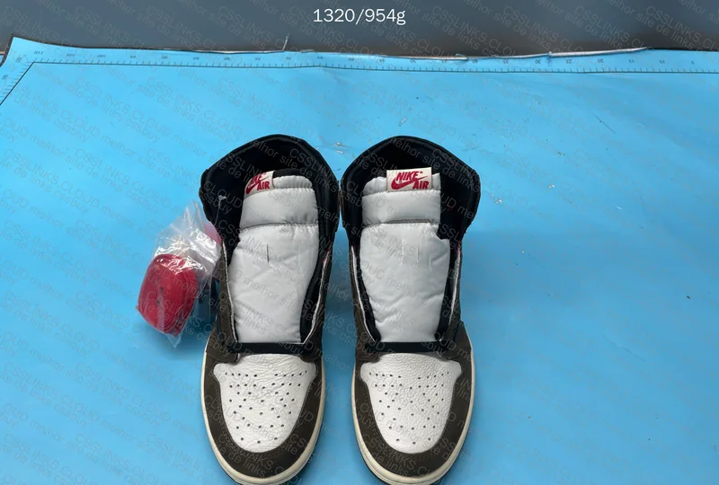 Air Jordan 1 High TS Mocha 3