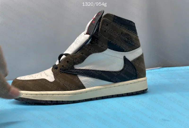 Air Jordan 1 High TS Mocha 4