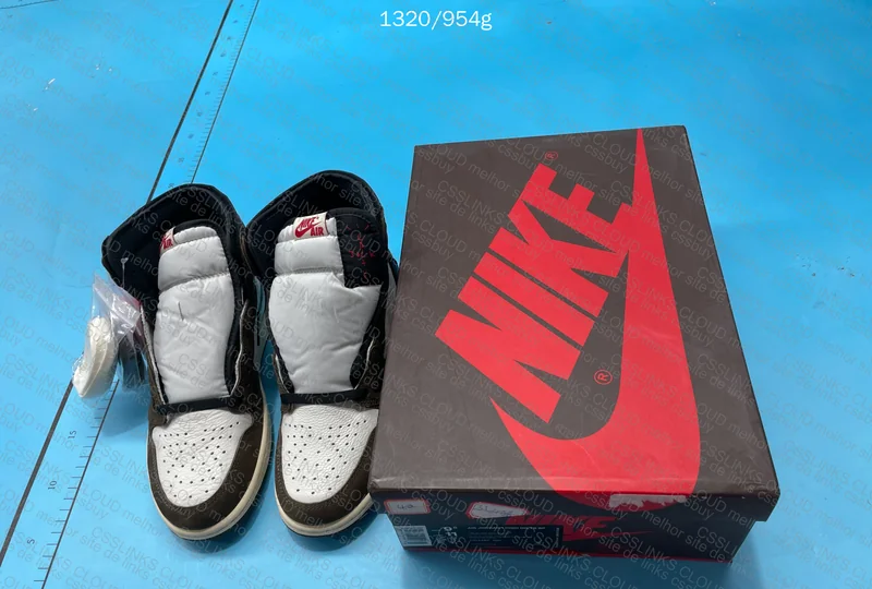 Air Jordan 1 High TS Mocha 8