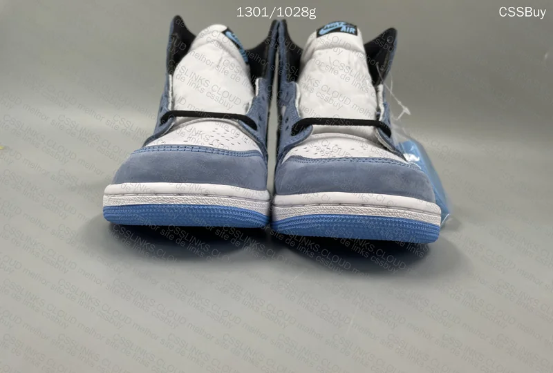 Air Jordan 1 High UNC 3