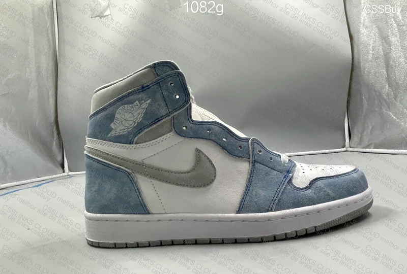 Air Jordan 1 Hyper Royal 2