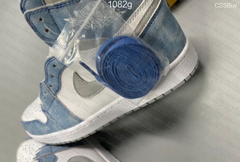 Air Jordan 1 Hyper Royal 7