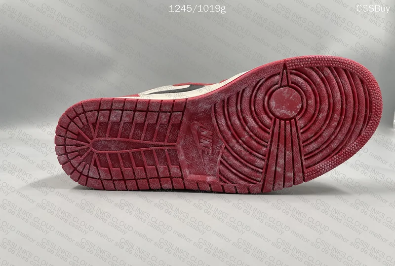 Air Jordan 1 Lost and Found 6