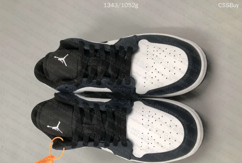 Air Jordan 1 Low