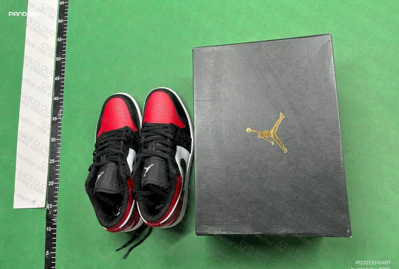 Air Jordan 1 Low