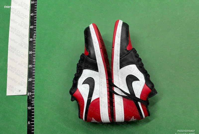 Air Jordan 1 Low 4