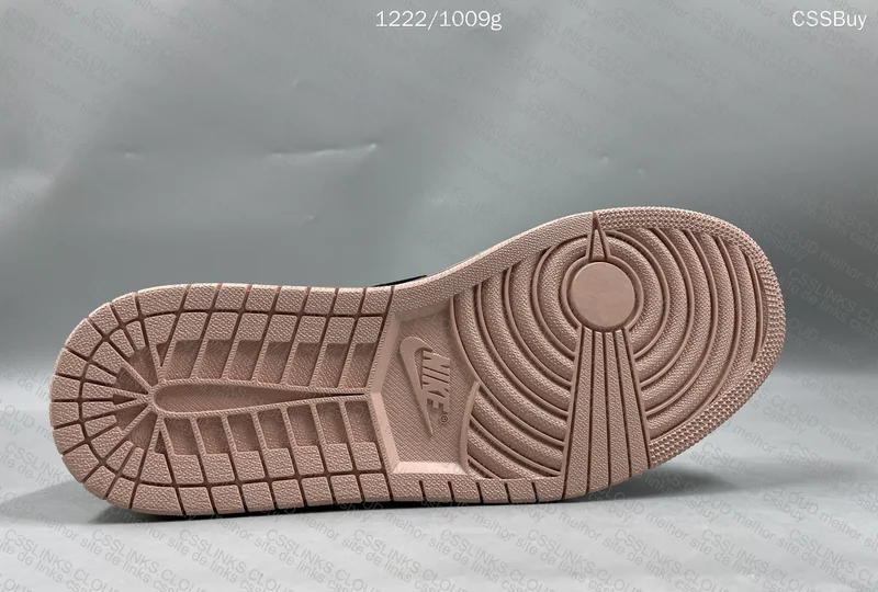 Air Jordan 1 Low 8