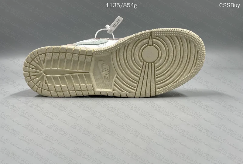 Air Jordan 1 Low