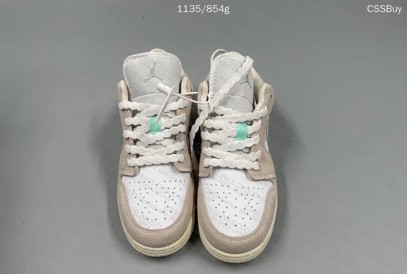 Air Jordan 1 Low 6