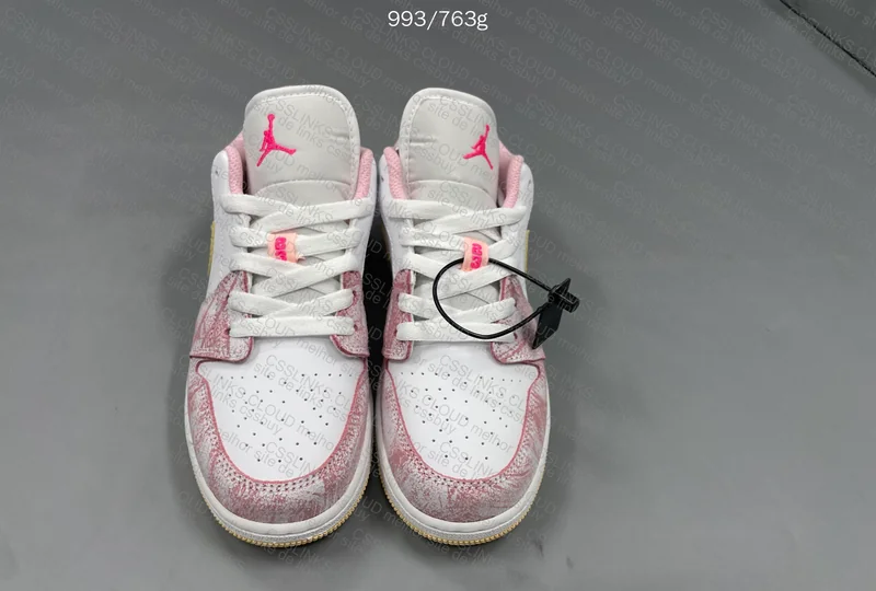 Air Jordan 1 Low