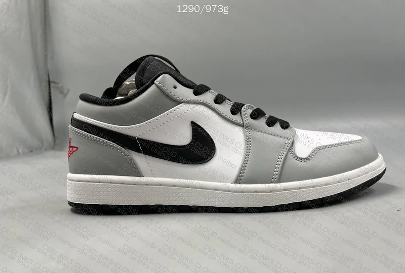 Air Jordan 1 Low 4