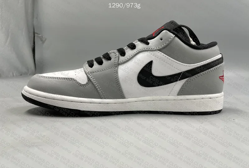 Air Jordan 1 Low 6