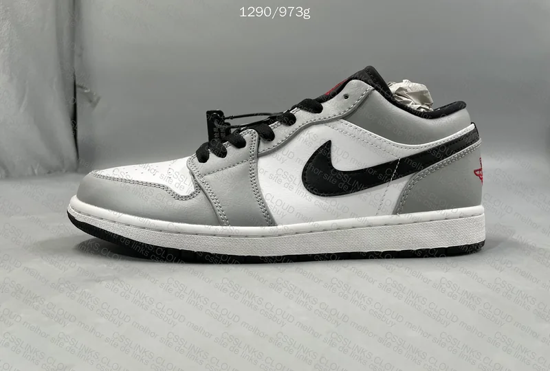 Air Jordan 1 Low 8