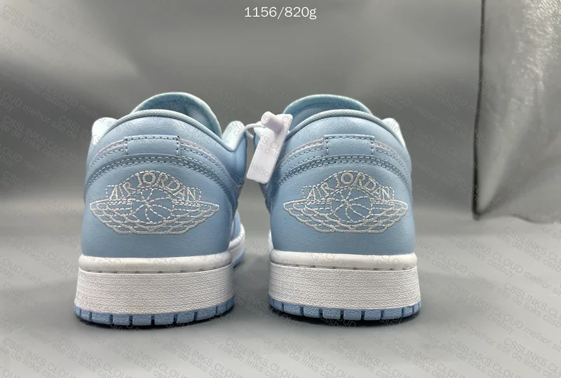 Air Jordan 1 Low