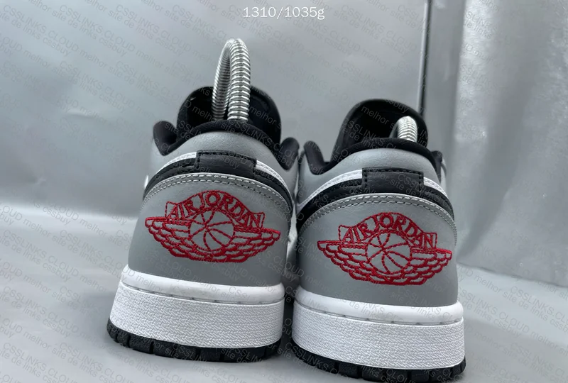 Air Jordan 1 Low 4