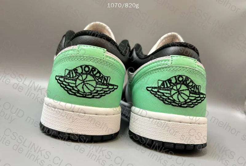 Air Jordan 1 Low