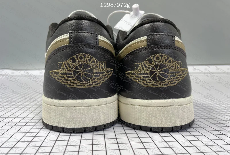 Air Jordan 1 Low 6