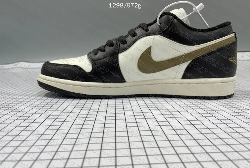 Air Jordan 1 Low 8