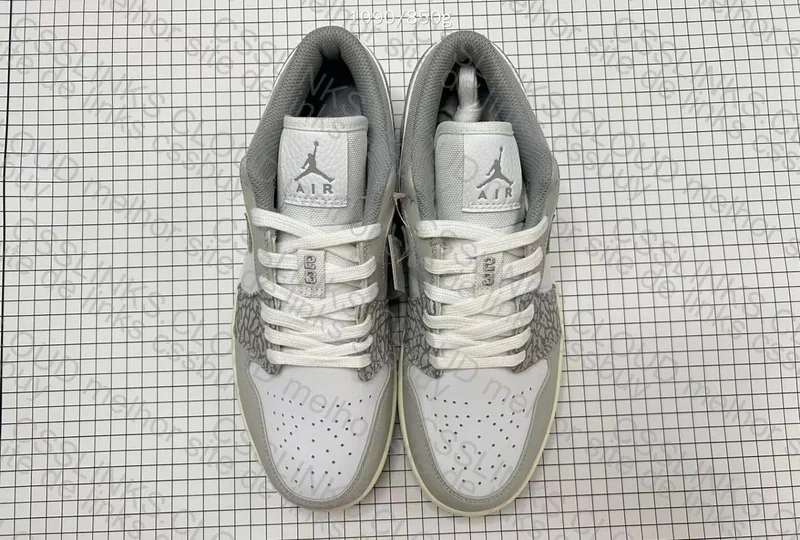 Air Jordan 1 Low 6