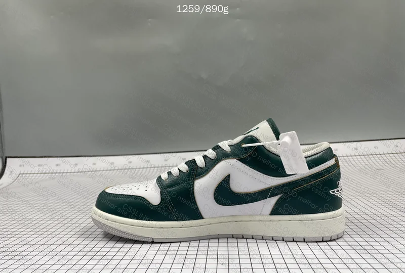 Air Jordan 1 Low 4
