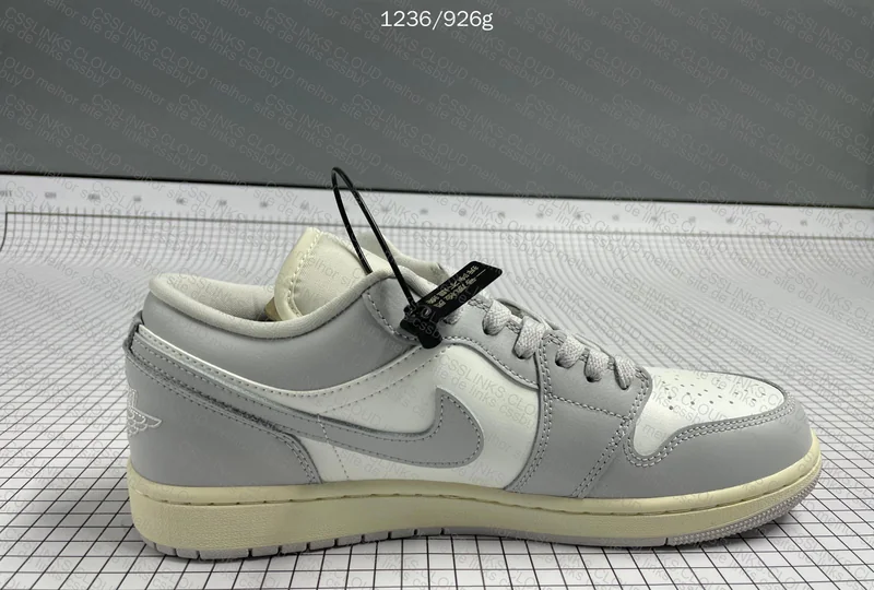 Air Jordan 1 Low 4