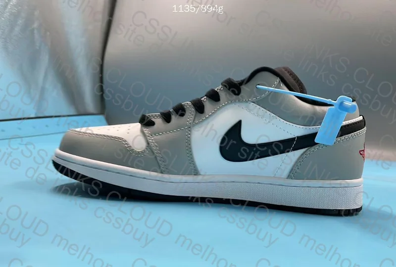 Air Jordan 1 Low 6