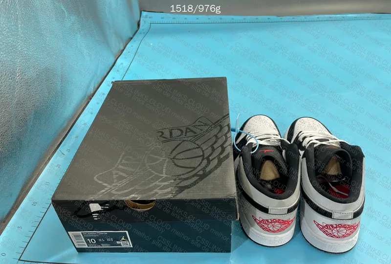 Air Jordan 1 Low 10