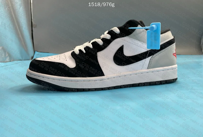 Air Jordan 1 Low 6