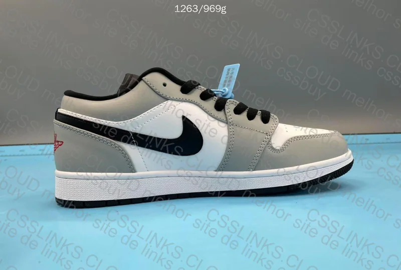 Air Jordan 1 Low 4