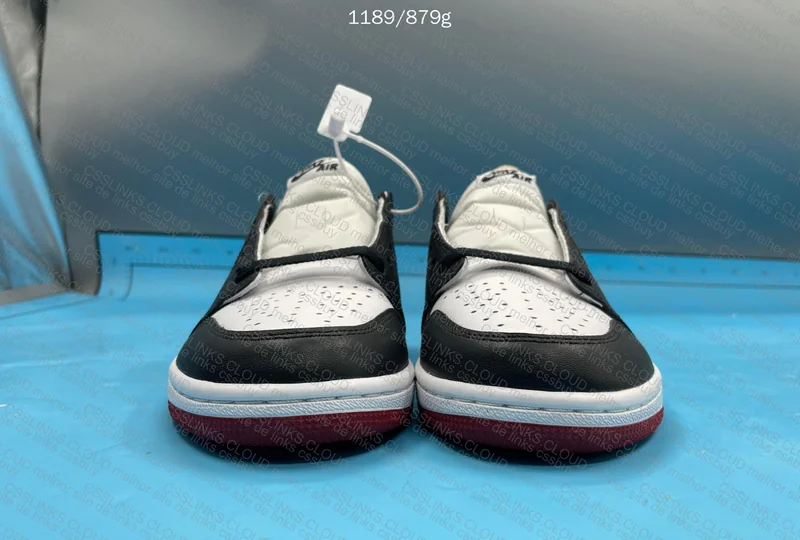 Air Jordan 1 Low