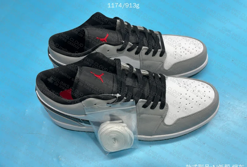 Air Jordan 1 Low 4