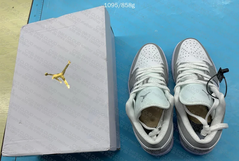 Air Jordan 1 Low 10